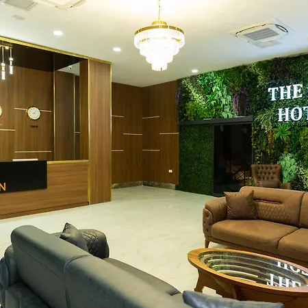 The Hera Business & Отель