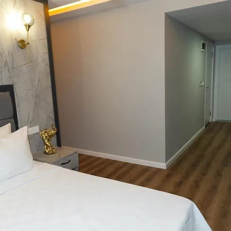 The Hera Business & Hotel 4*