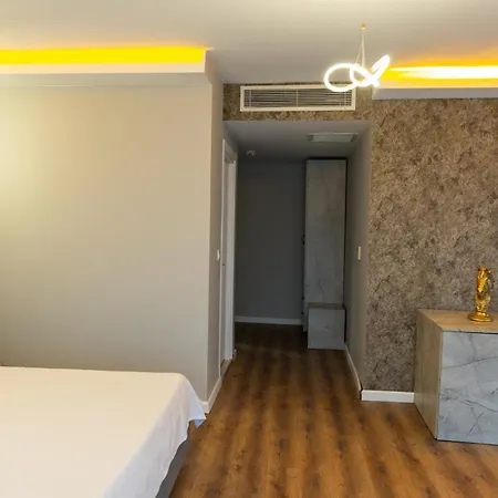 The Hera Business & Istanbul