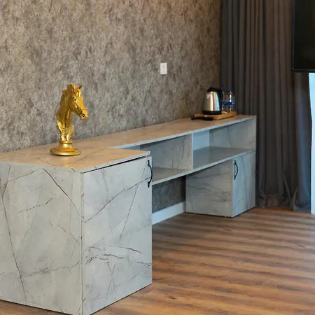 The Hera Business & Hotel