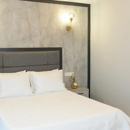 The Hera Business & Hotel 4*