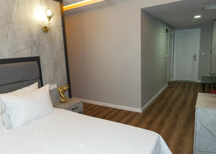 The Hera Business & Hotel 4*